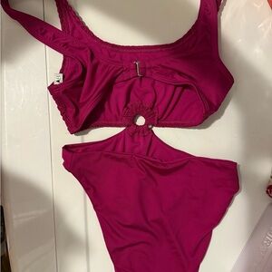 Elegant Magenta Women's 1 piece swim